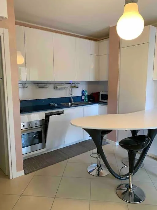Residenza Puccini Βίλα Ντεζεντσάνο ντελ Γκάρντα