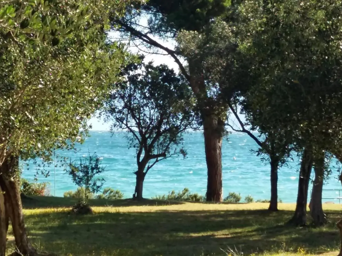 Residenza Puccini Βίλα Ντεζεντσάνο ντελ Γκάρντα